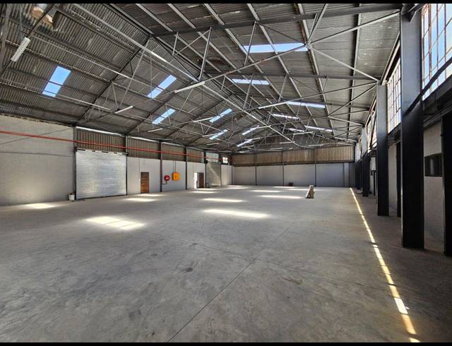800M² WAREHOUSE TO LET IN BENROSE